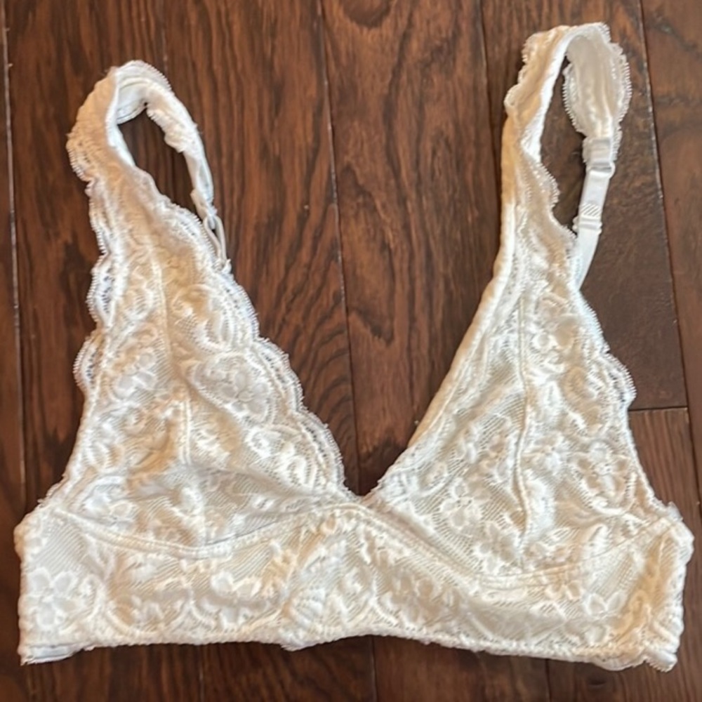 💥LAST CALL ITEM💥 SHEIN White Scallop Lace Sexy Bralette Bra Sz Large